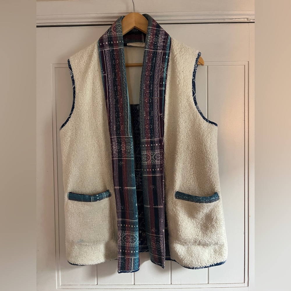 Lucky Brand Cozy Cream Sherpa Vest with Patterned Trim